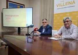 El alcalde de Villena, Fulgencio Cerdán, y el edil de Hacienda, Juan José Olivares.