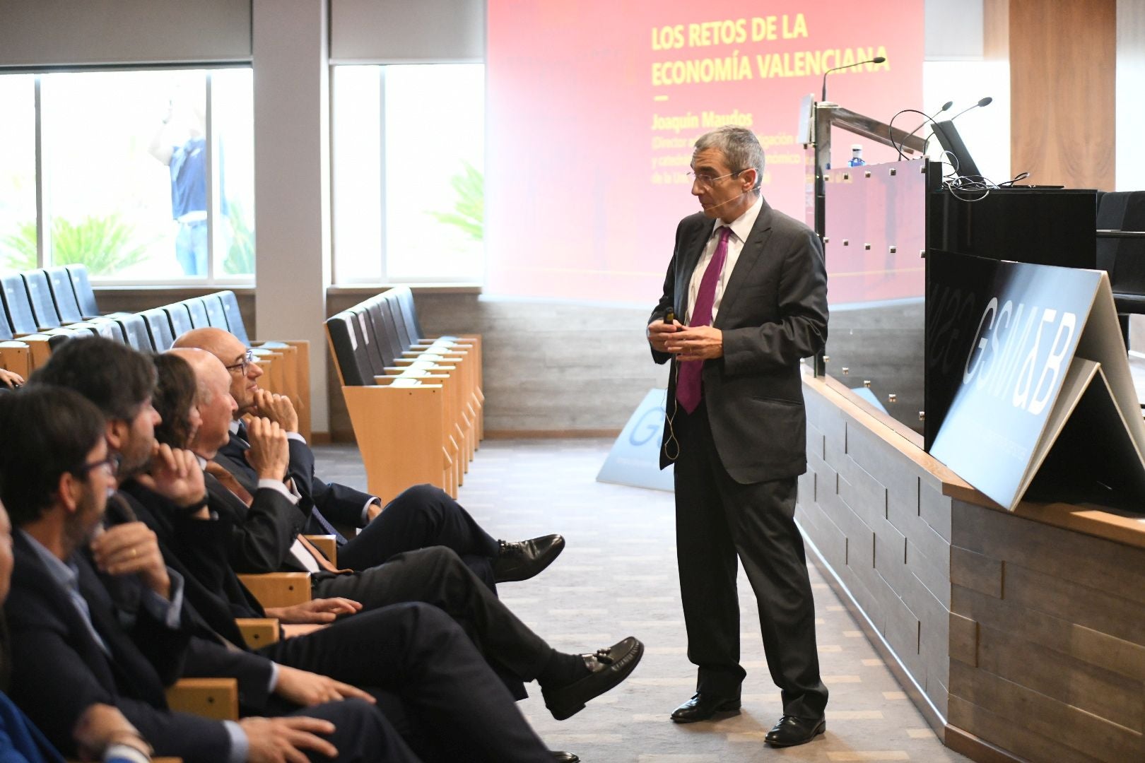 Los retos de la economía de la Comunitat, a debate en la sede de Elche de Grupo Soledad