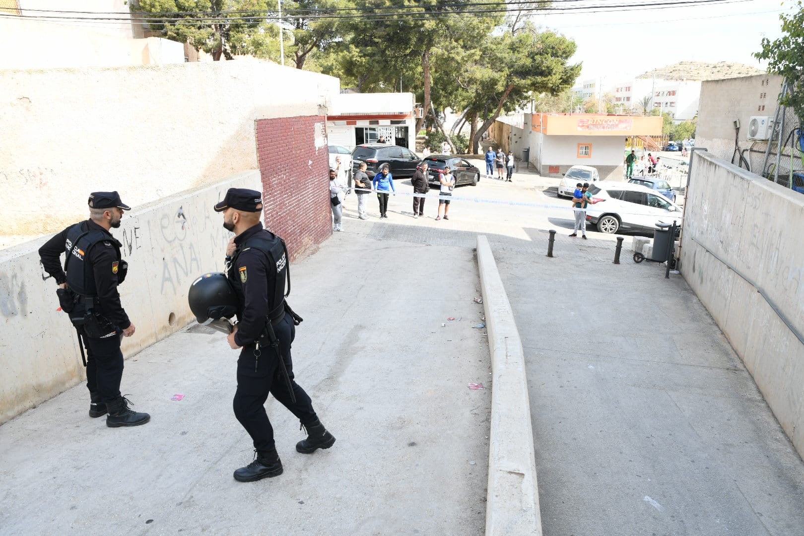 Ejecutan el desahucio de una pareja vulnerable en la Zona Norte de Alicante