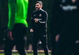 Eder Sarabia, durante un entrenamiento del Elche.