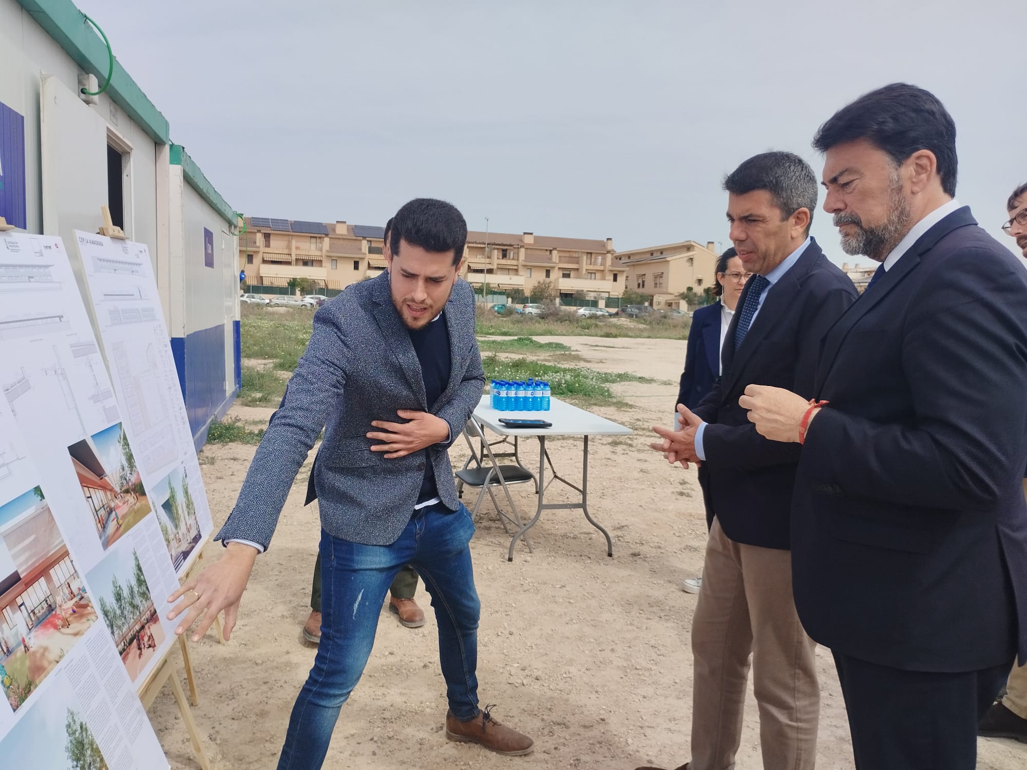 Institutional visit to the site where the school will be located.