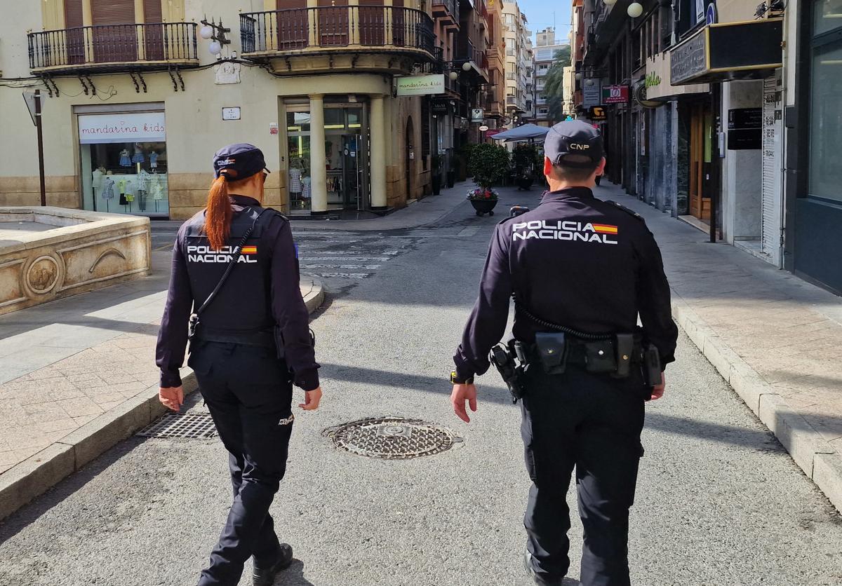 Three Arrested for Using Counterfeit €20 Notes in Elche Pub