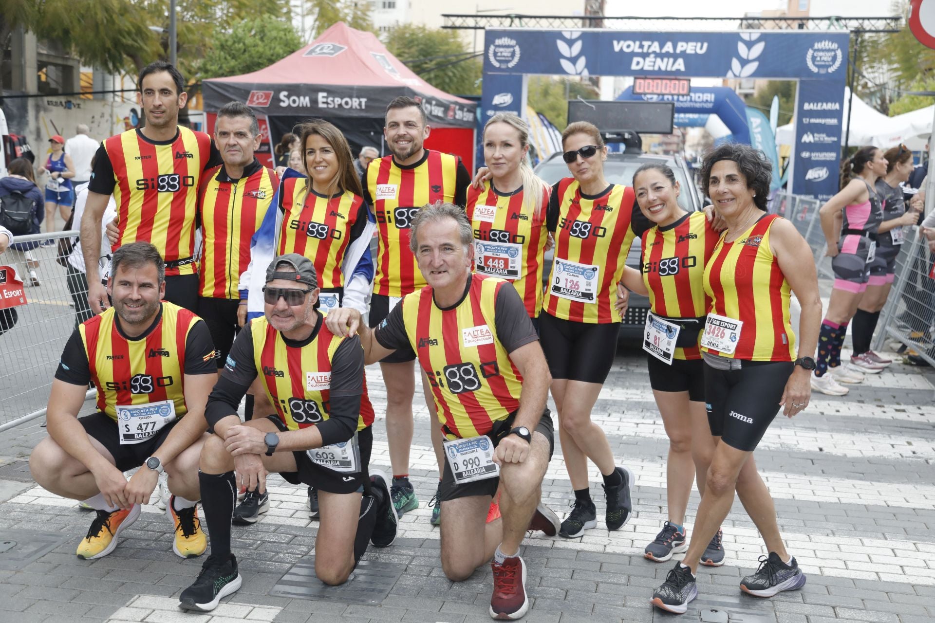 Búscate en las fotos de la Volta a Peu de Dénia