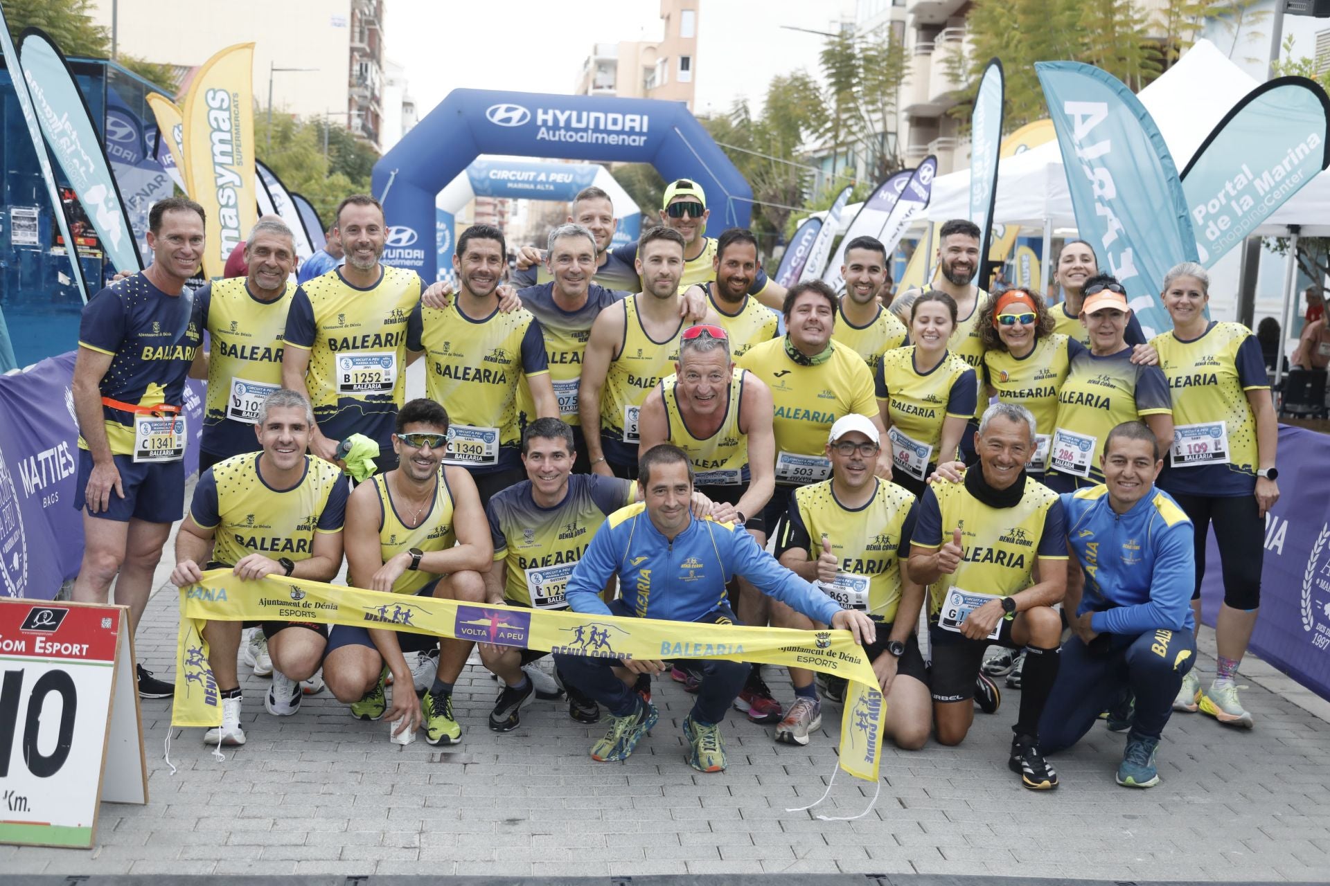 Búscate en las fotos de la Volta a Peu de Dénia