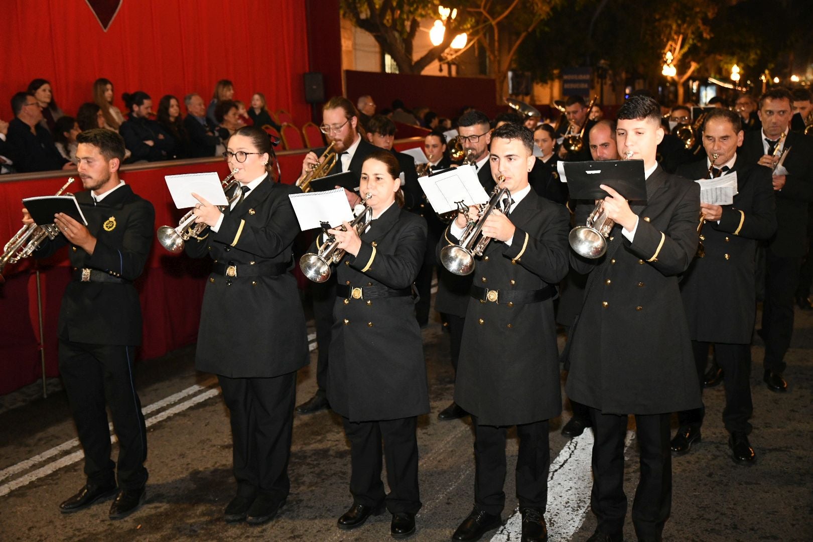 La devoción del Lunes Santo recorre las calles de Alicante