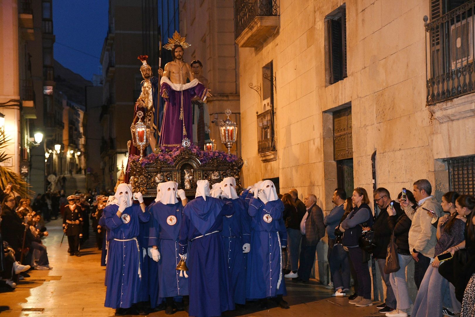 La devoción del Lunes Santo recorre las calles de Alicante