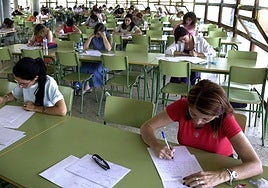 Foto de archivo de una prueba de oposiciones en un municipio de la Comunitat.