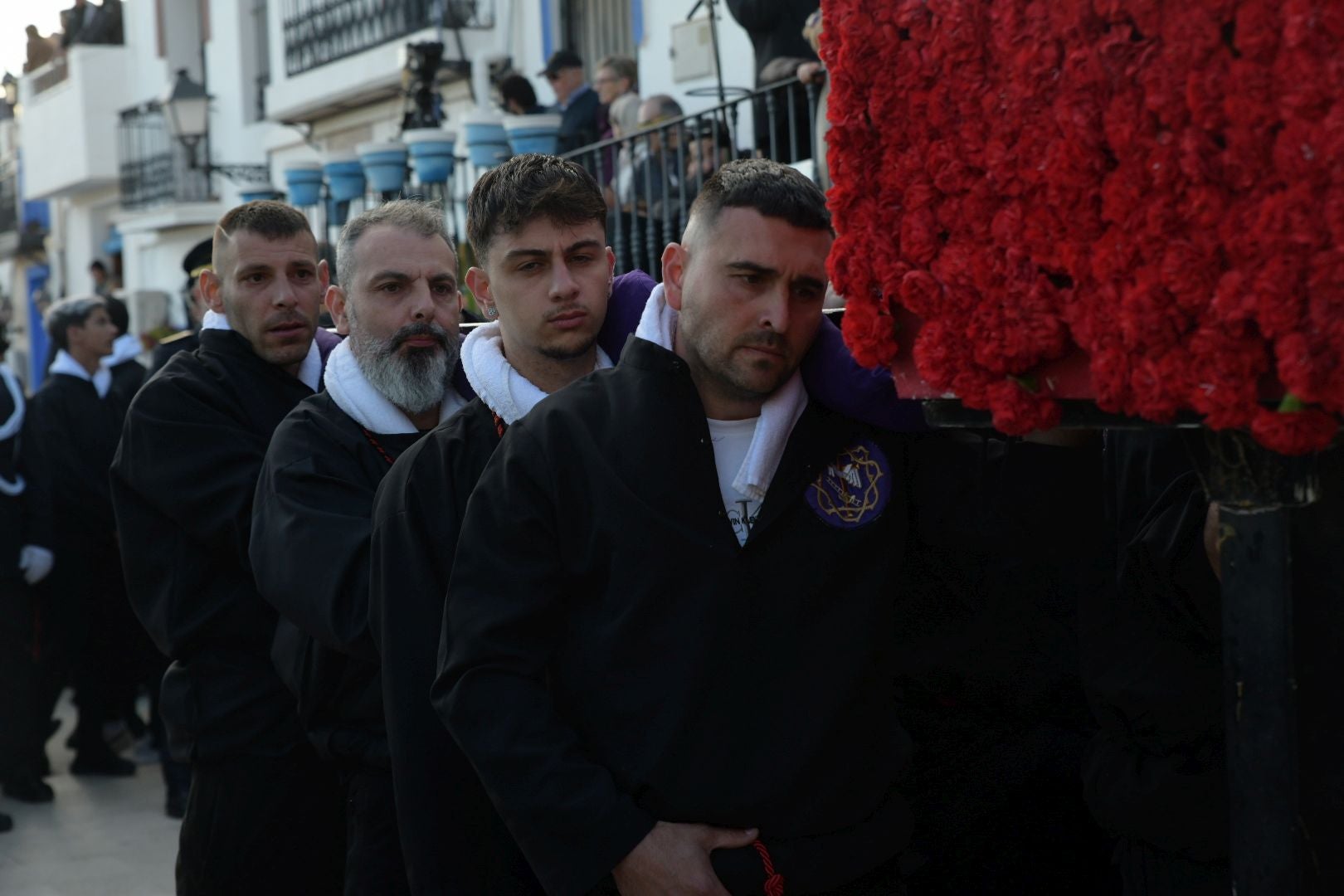 Alicante, a los pies de la procesión de Santa Cruz