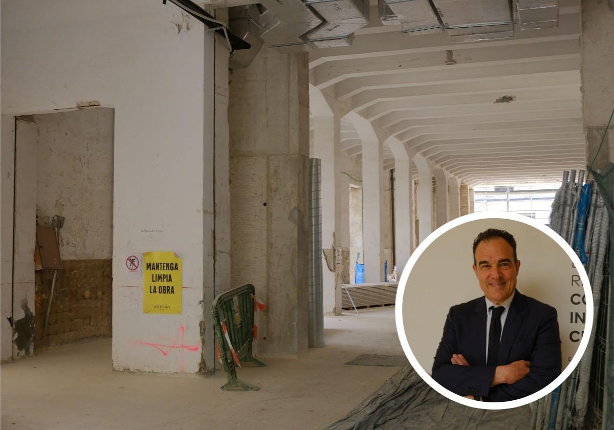 The work on the new cloister and Councillor Toño Peral.