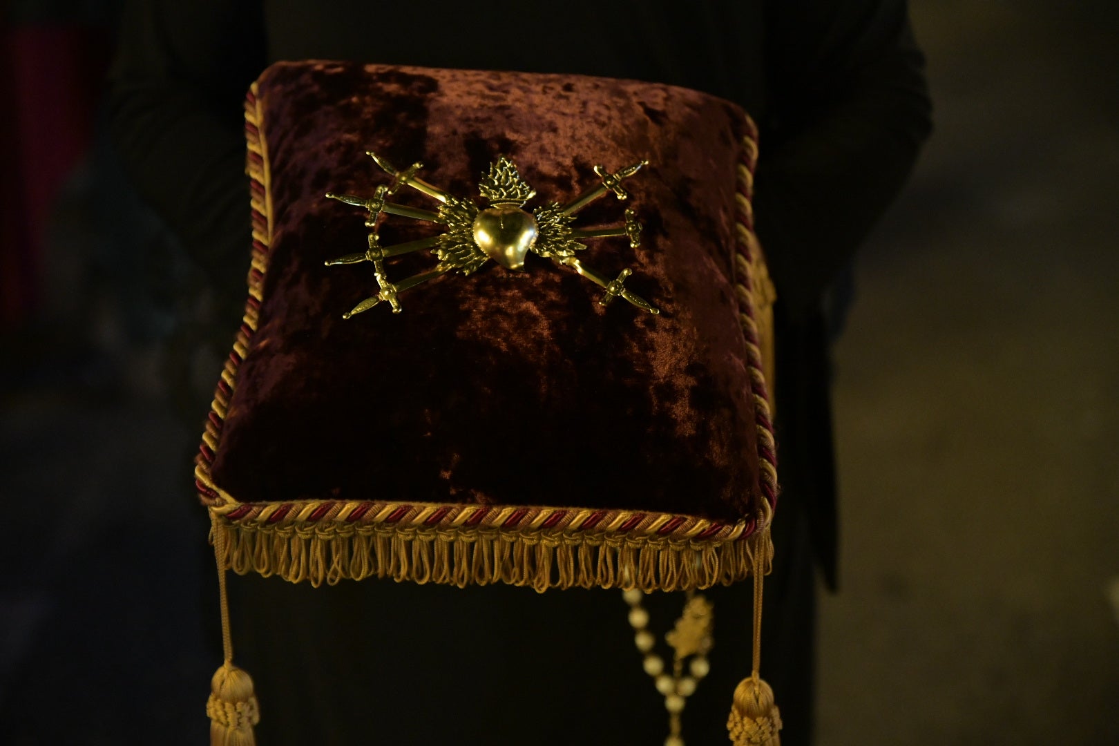 La Procesión del Santo Entierro conmueve en su recorrido por Alicante