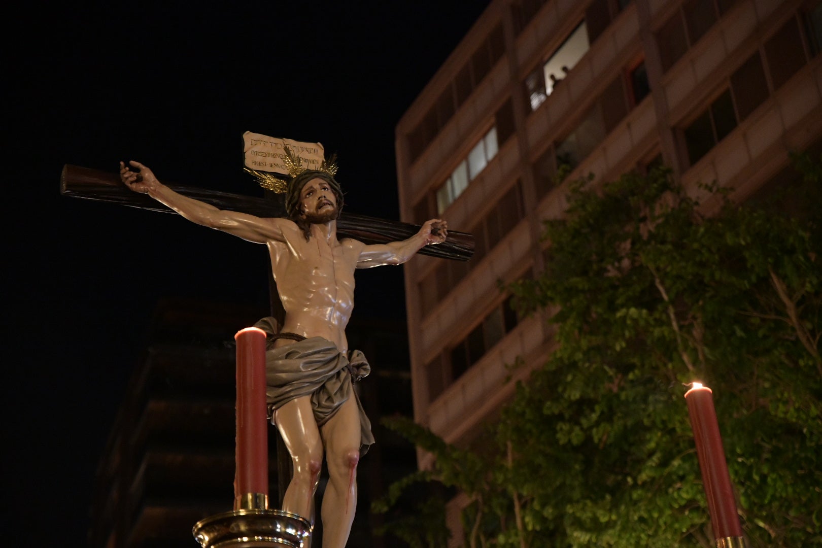 La Procesión del Santo Entierro conmueve en su recorrido por Alicante