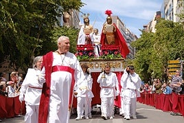 La Sentencia de Jesús llena de emoción las calles de Alicante en la mañana del Viernes Santo
