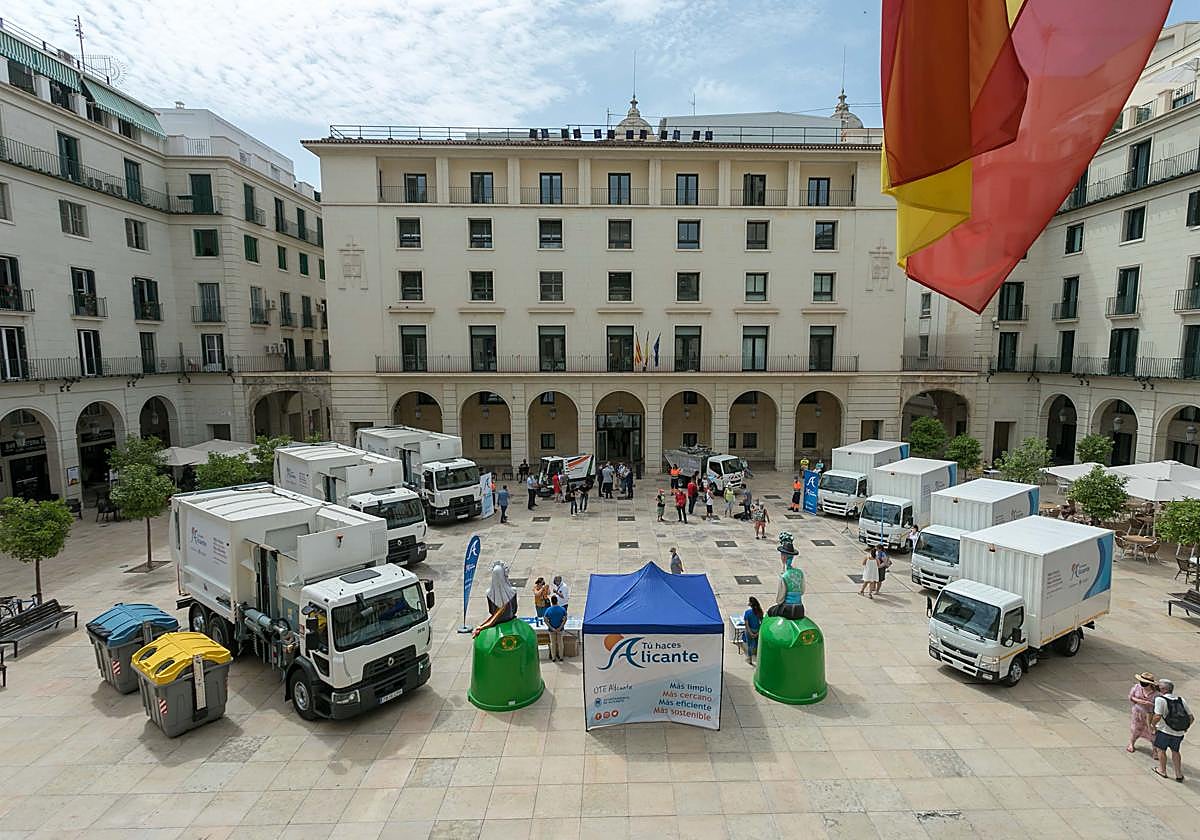 Flota de vehículos de limpieza de Alicante.