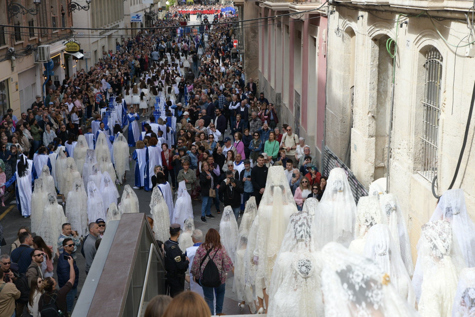 La Virgen de la Alegría y el Cristo Resucitado se encuentran en la plaza del Ayuntamiento de Alicante