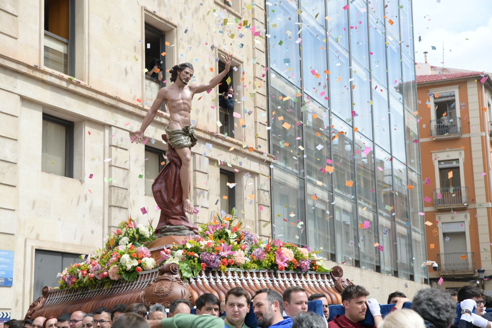 La Virgen de la Alegría y el Cristo Resucitado se encuentran en la plaza del Ayuntamiento de Alicante