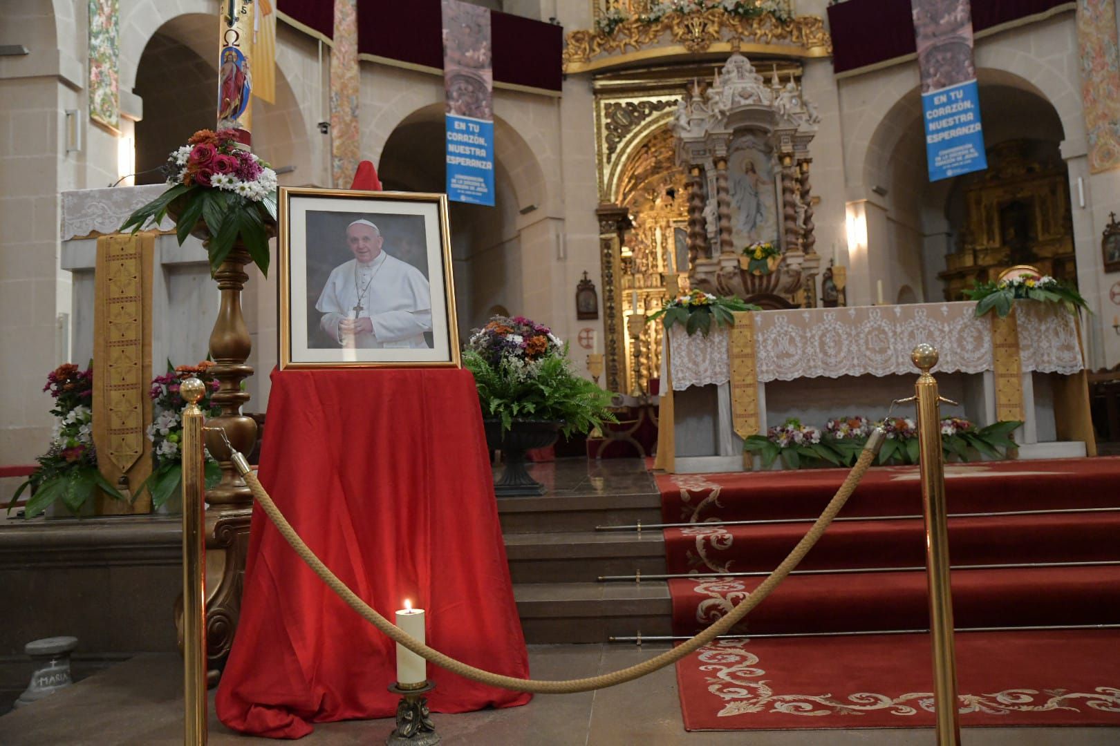 Alicante llora la muerte del Papa Francisco