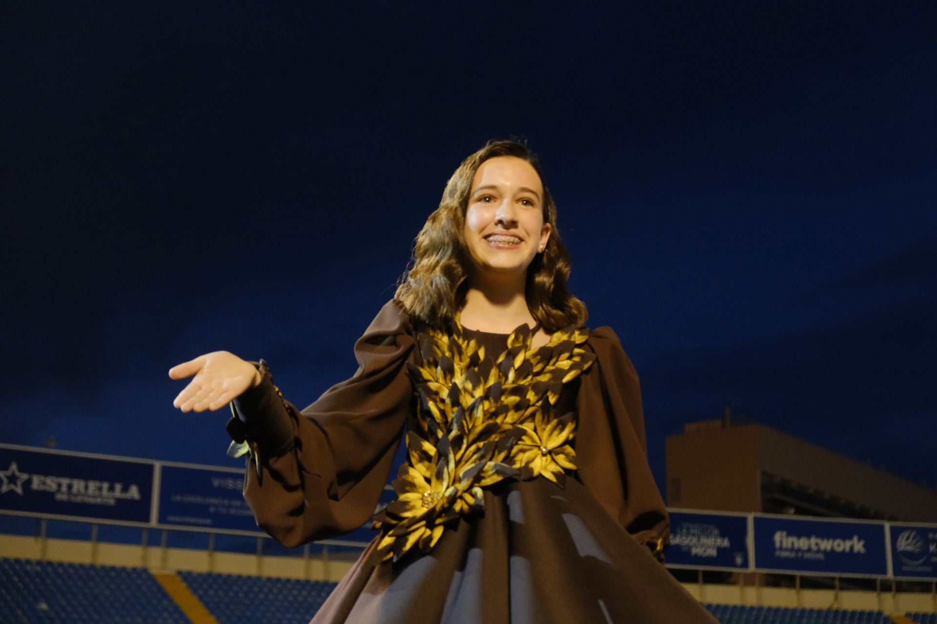 Las candidatas infantiles estrenan la pasarela en el Rico Pérez