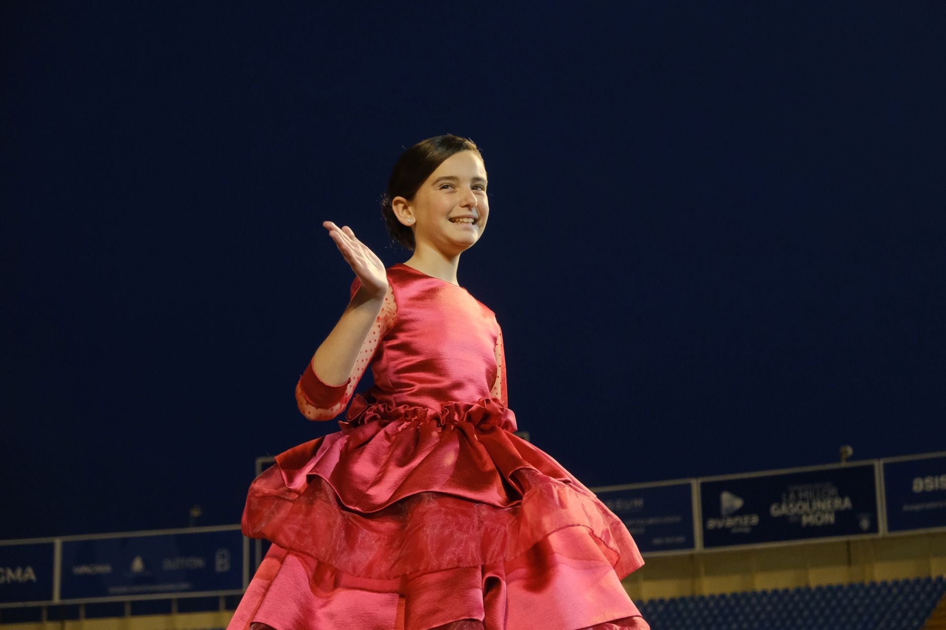 Las candidatas infantiles estrenan la pasarela en el Rico Pérez