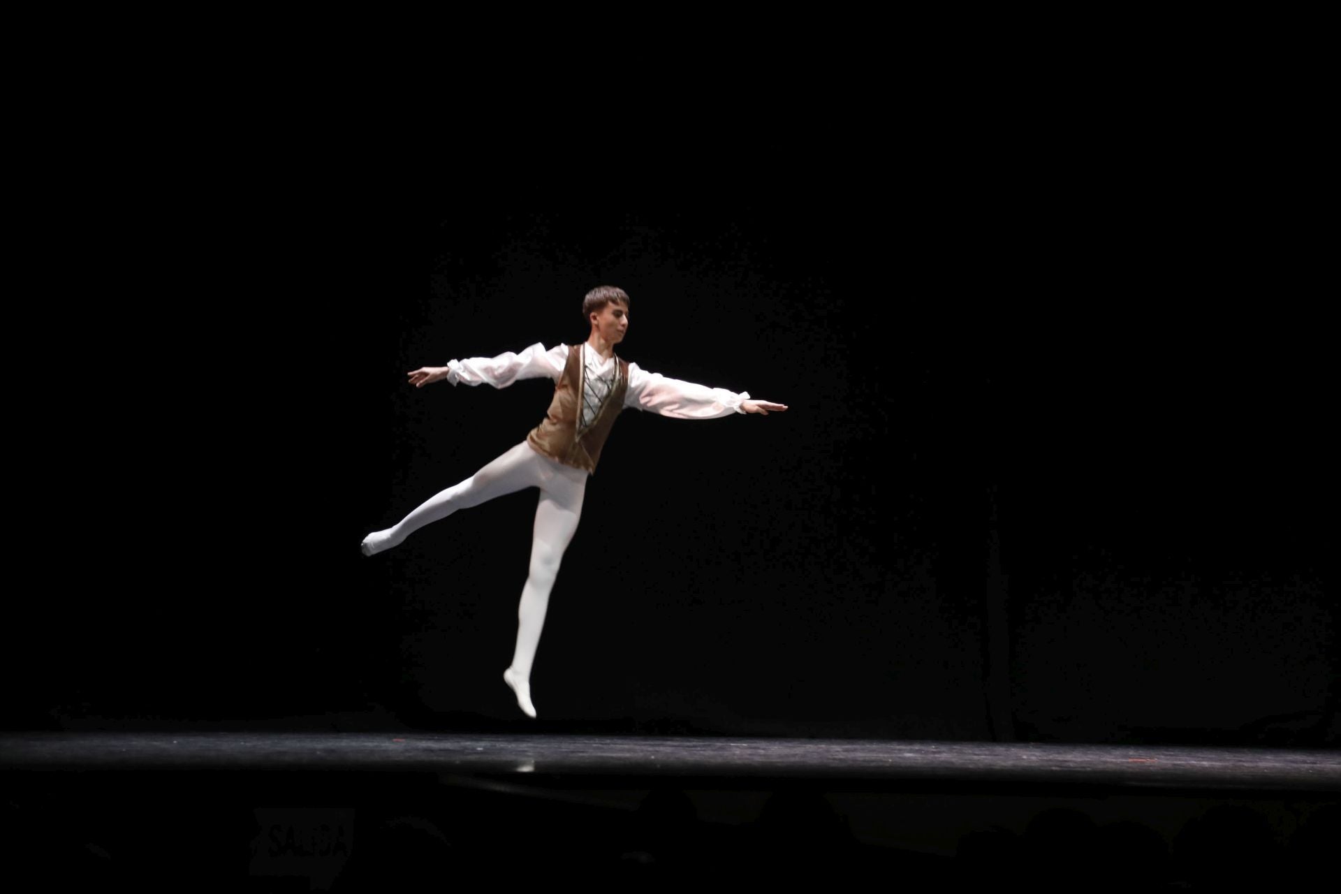 El Jove Ballet de la Marina inicia su gira en Dénia