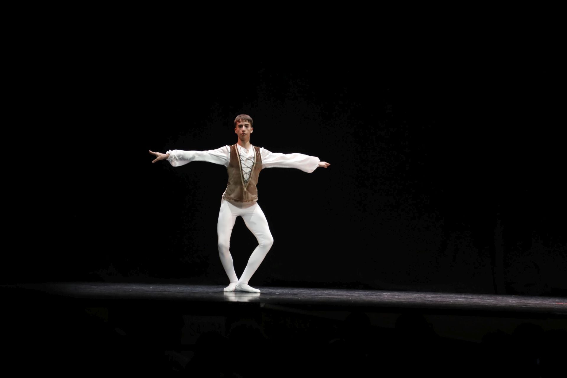 El Jove Ballet de la Marina inicia su gira en Dénia