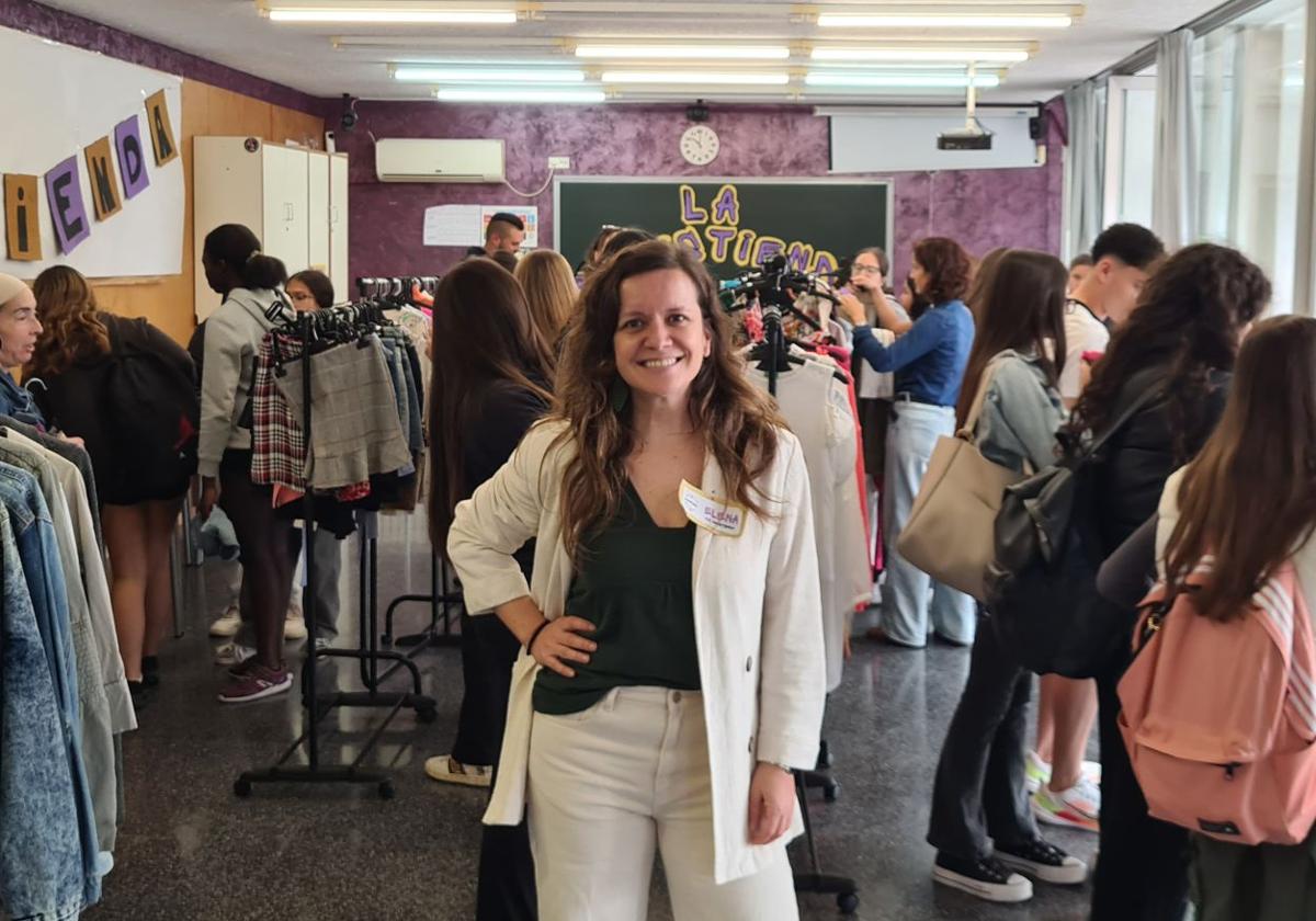 Estudiantes de Mutxamel organizan una fiesta de intercambio de ropa