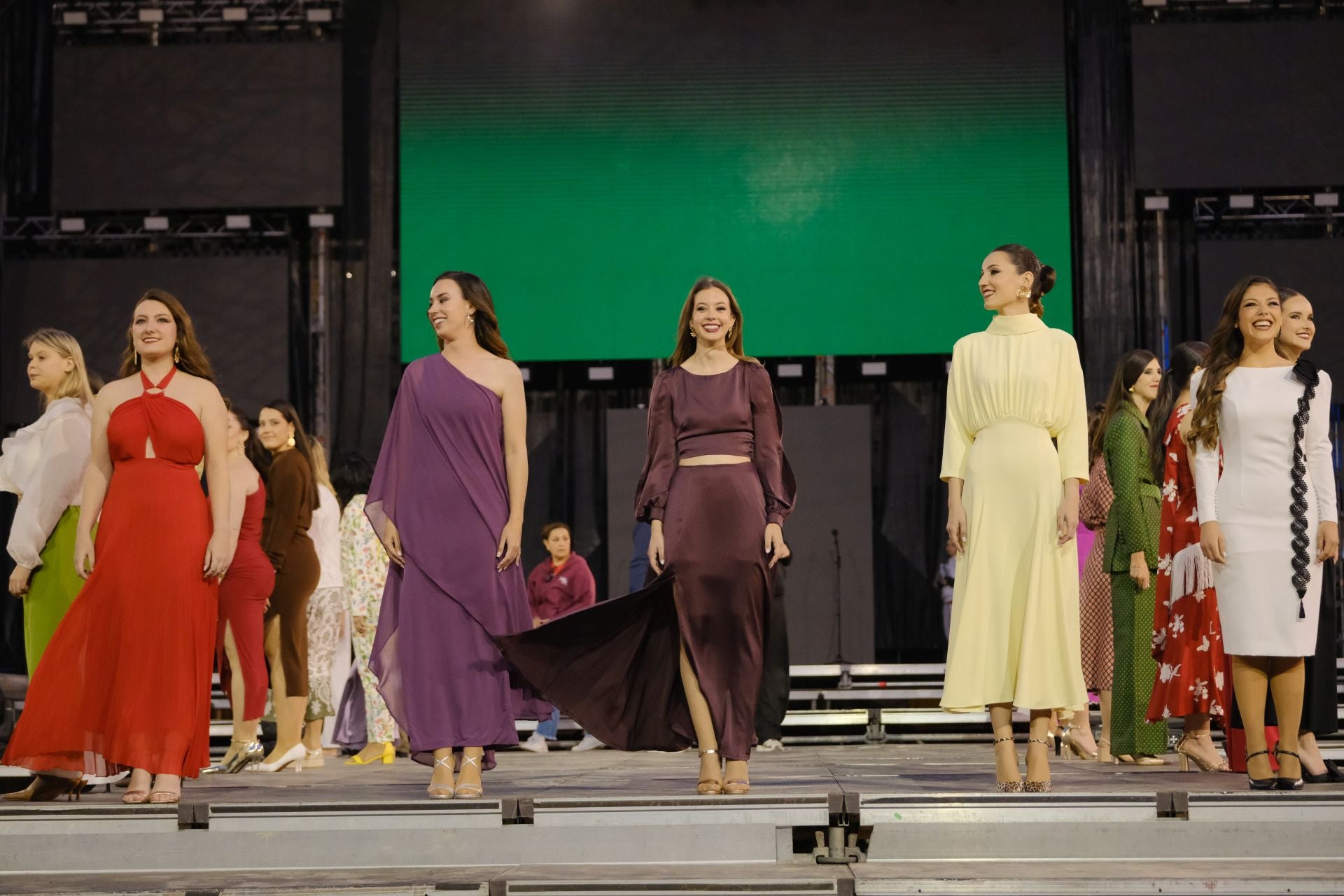 El ensayo de las candidatas a Bellea del Foc 2025, en imágenes