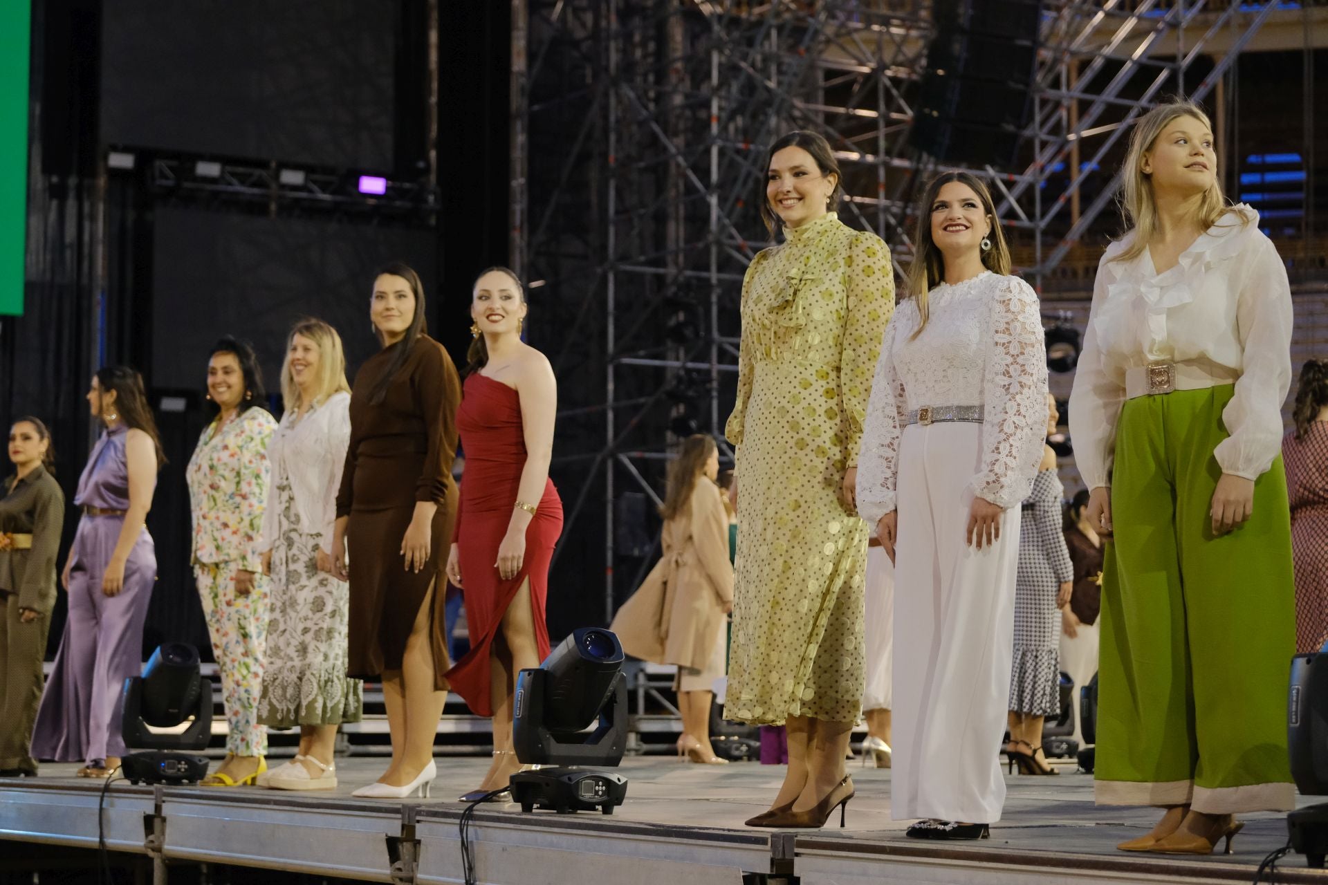 El ensayo de las candidatas a Bellea del Foc 2025, en imágenes
