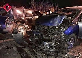 Imagen de los dos vehículos implicados en el siniestro mortal.