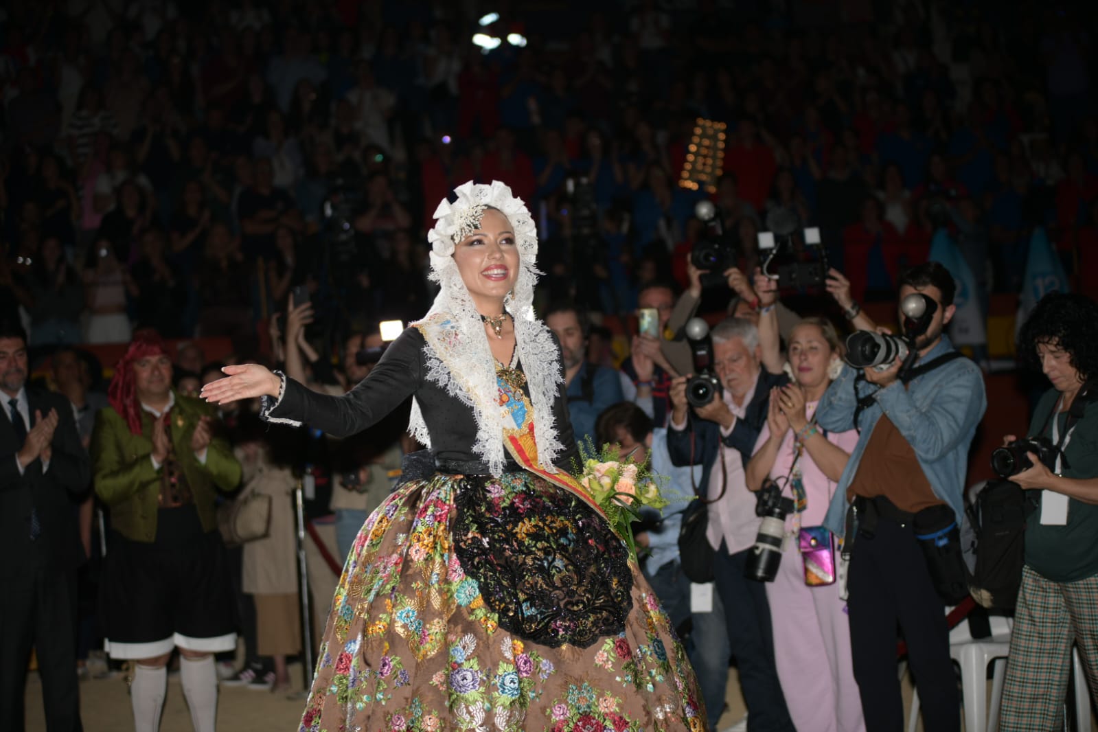 La elección de la bellea del foc de Alicante, foto a foto