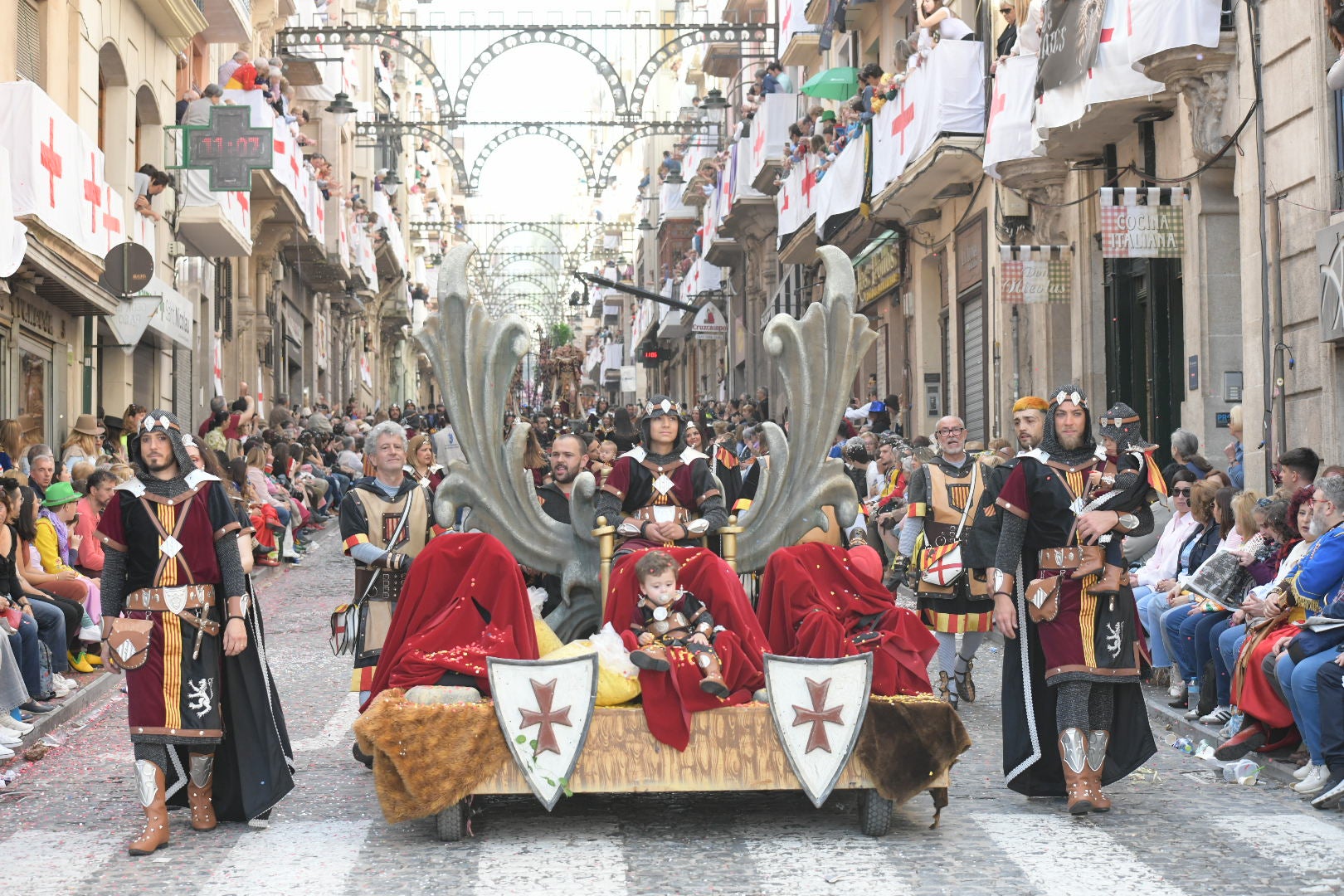 La Entrà de Moros y Cristianos de Alcoi arranca con la capitanía de los aragoneses