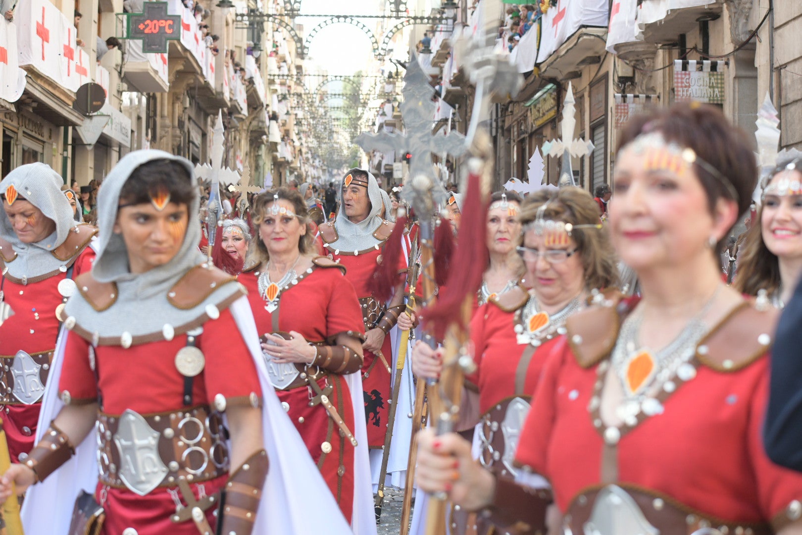 La Entrà de Moros y Cristianos de Alcoi arranca con la capitanía de los aragoneses