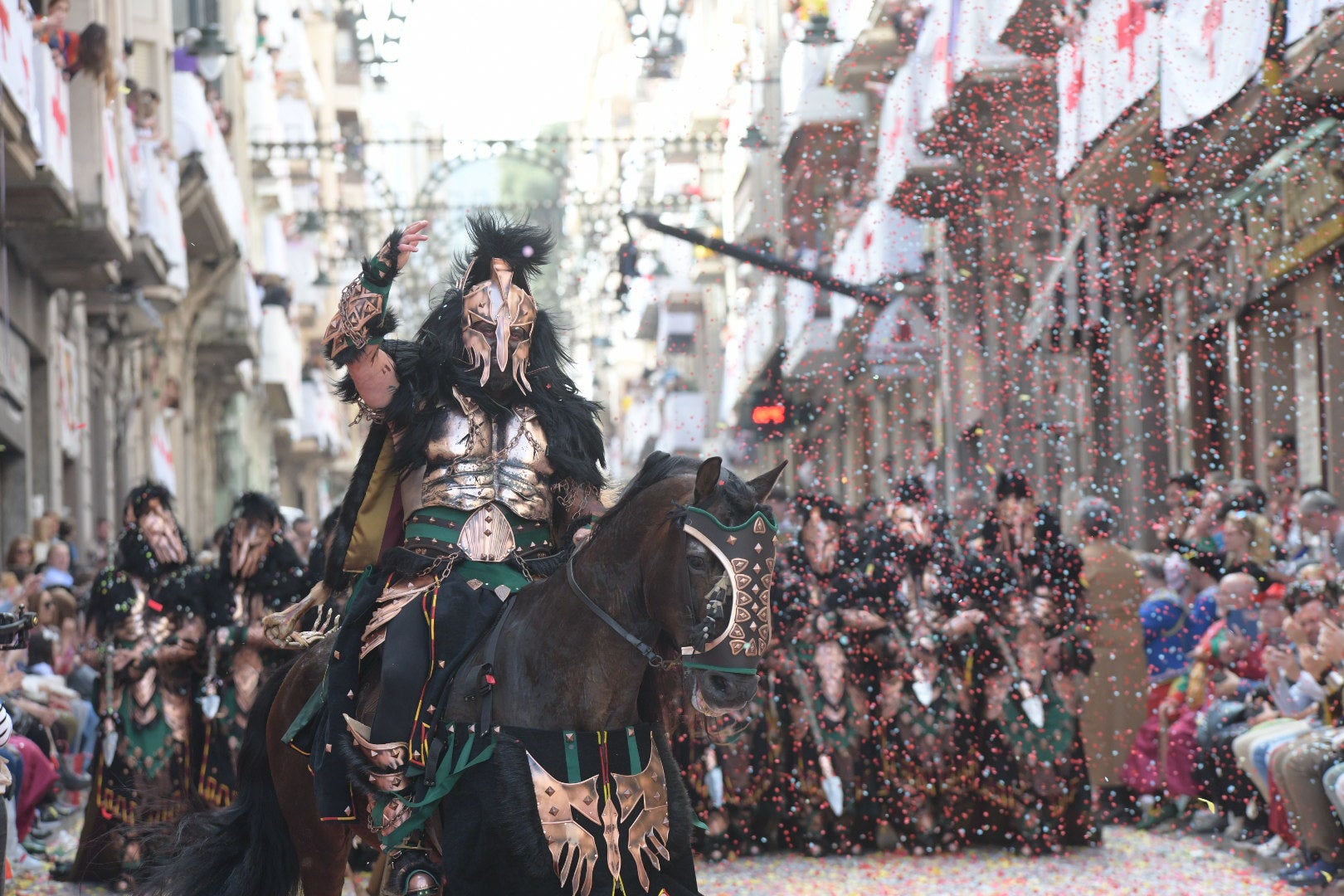 La Entrà de Moros y Cristianos de Alcoi arranca con la capitanía de los aragoneses
