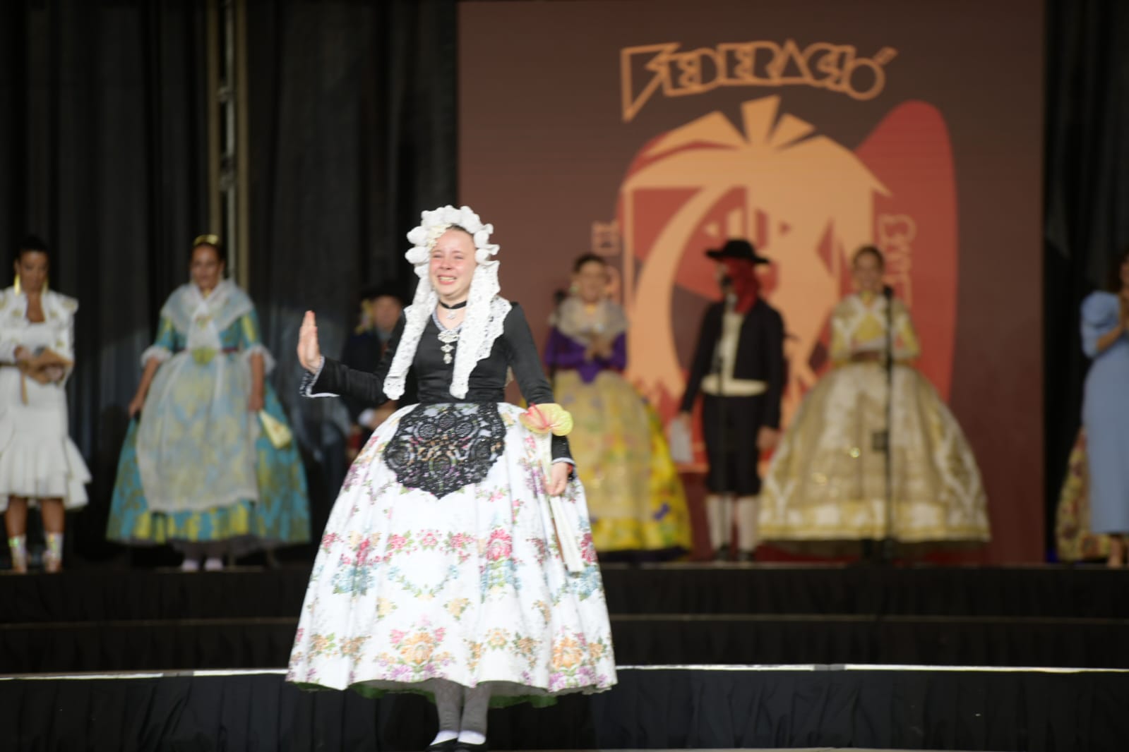 La elección de la bellea del foc infantil en imágenes