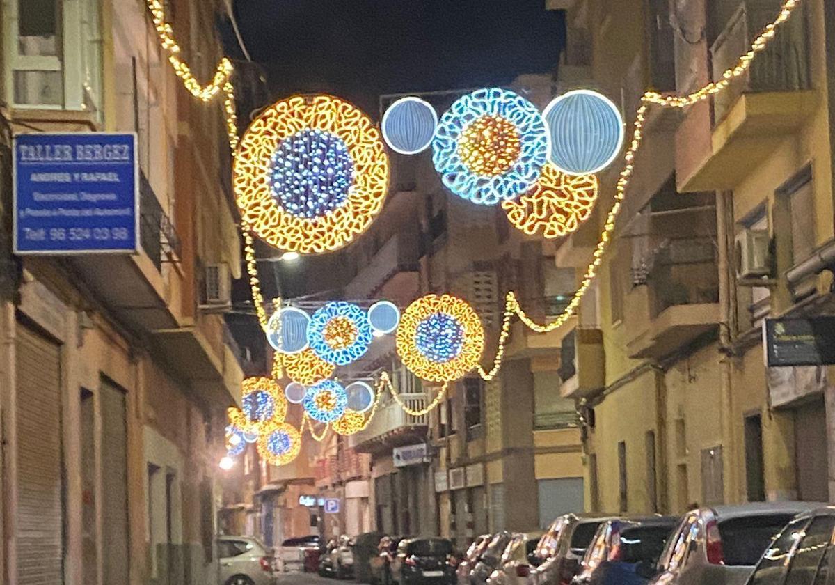 Costes que suben, turistas que no colaboran y una hoguera que pierde sus luces