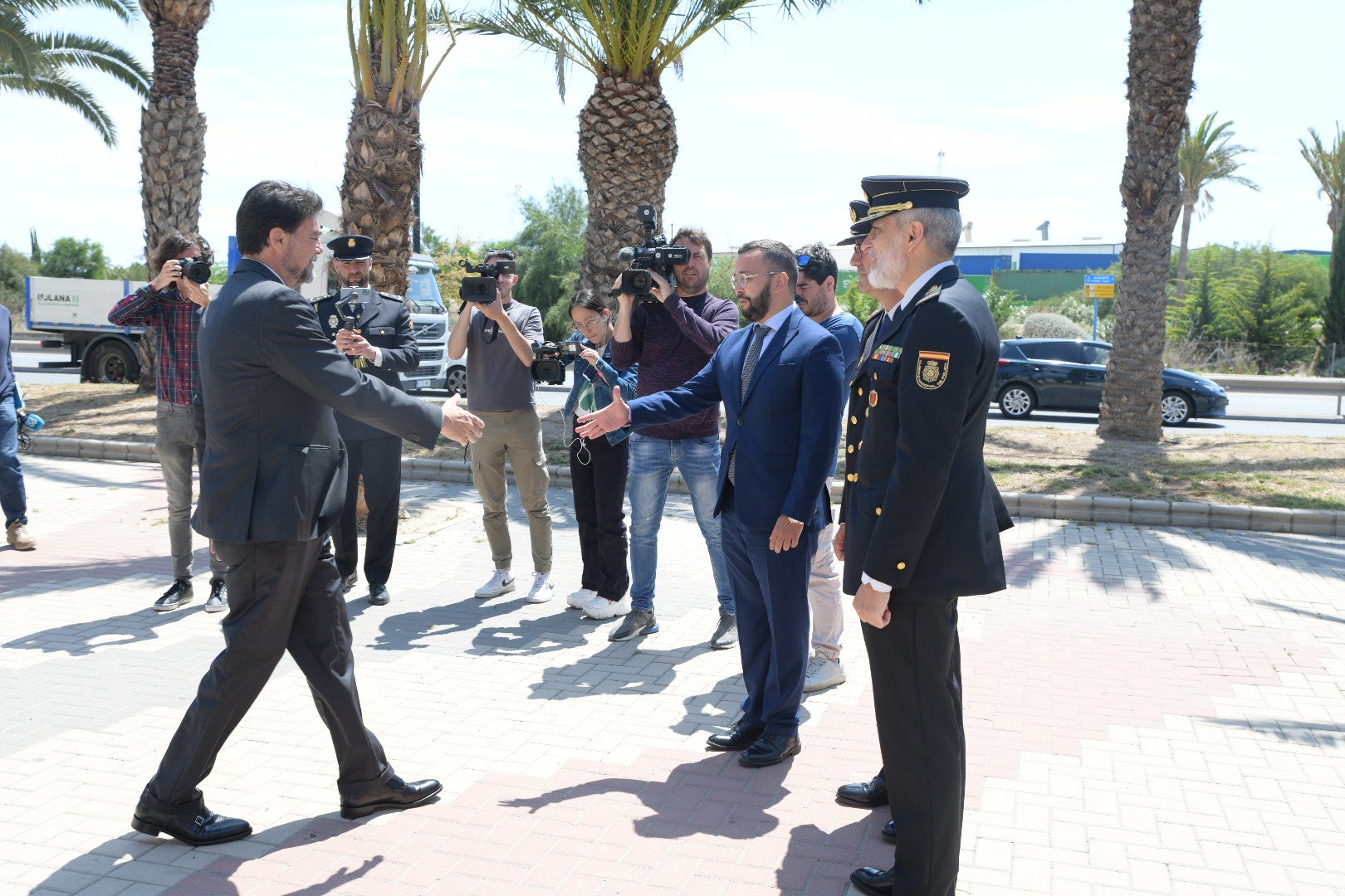 Alicante inaugura el Paseo de la Policía Nacional