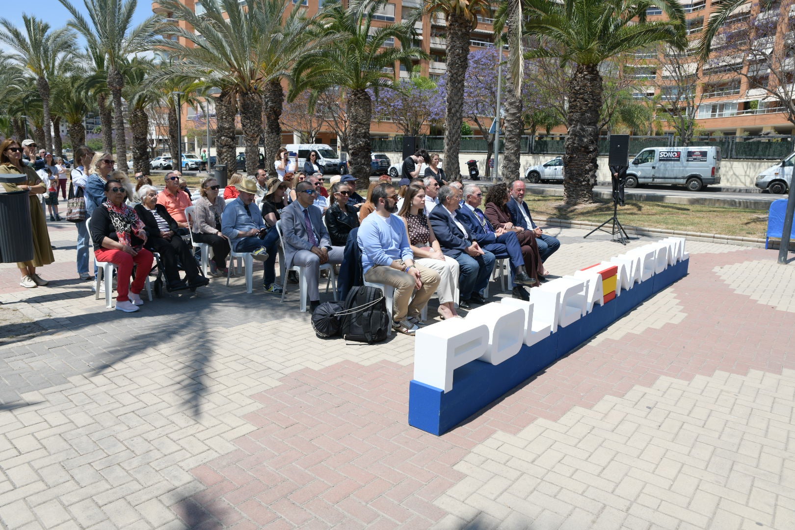 Alicante inaugura el Paseo de la Policía Nacional