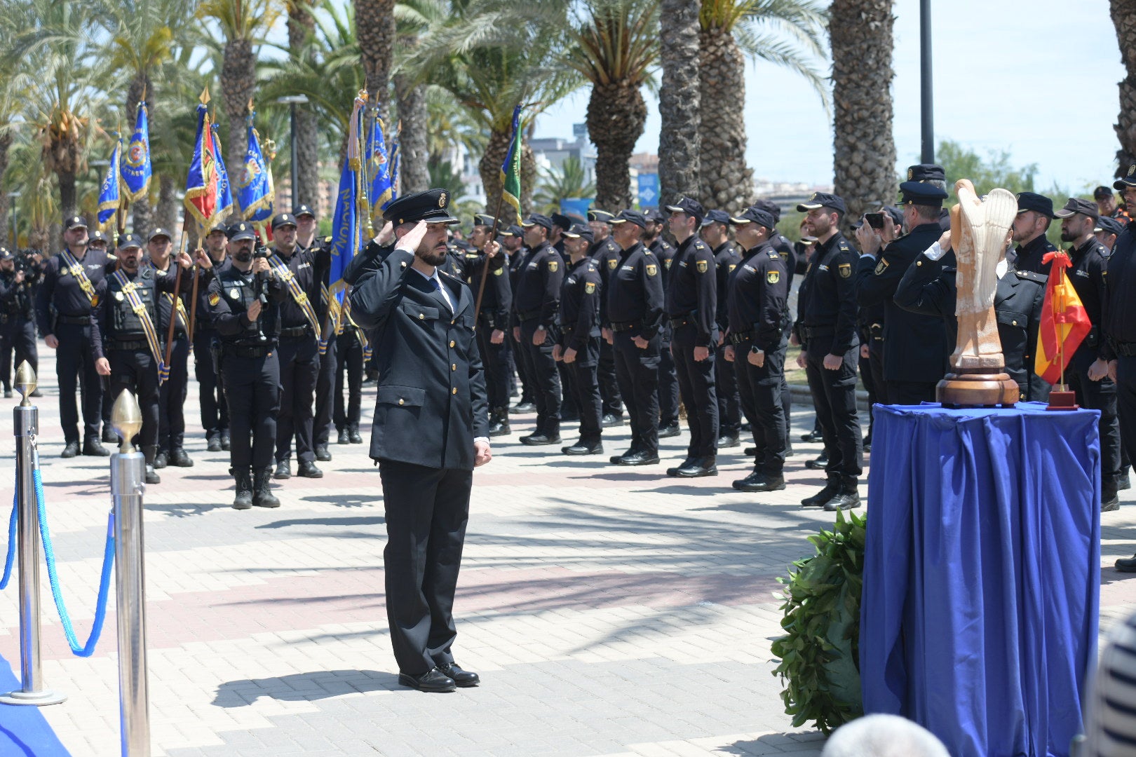 Alicante inaugura el Paseo de la Policía Nacional