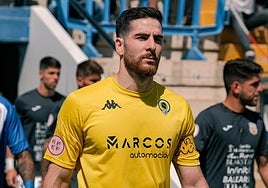 Carlos Abad, antes de un encuentro en el Rico Pérez.