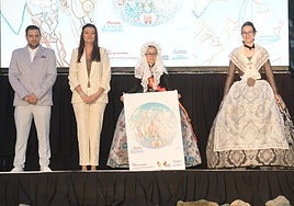 Representante de la hoguera Polígon de Sant Blai con su correspondiente boceto