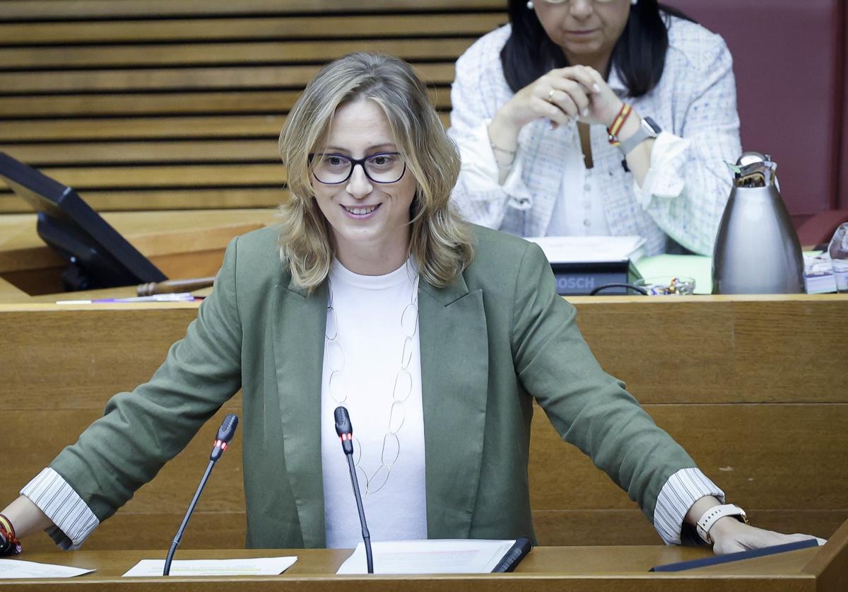 La portavoz adjunta del Grupo Parlamentario Popular en Les Corts, Laura Chulià, durante su declaración.