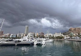 Lluvia que sorprendió en Alicante este miércoles.