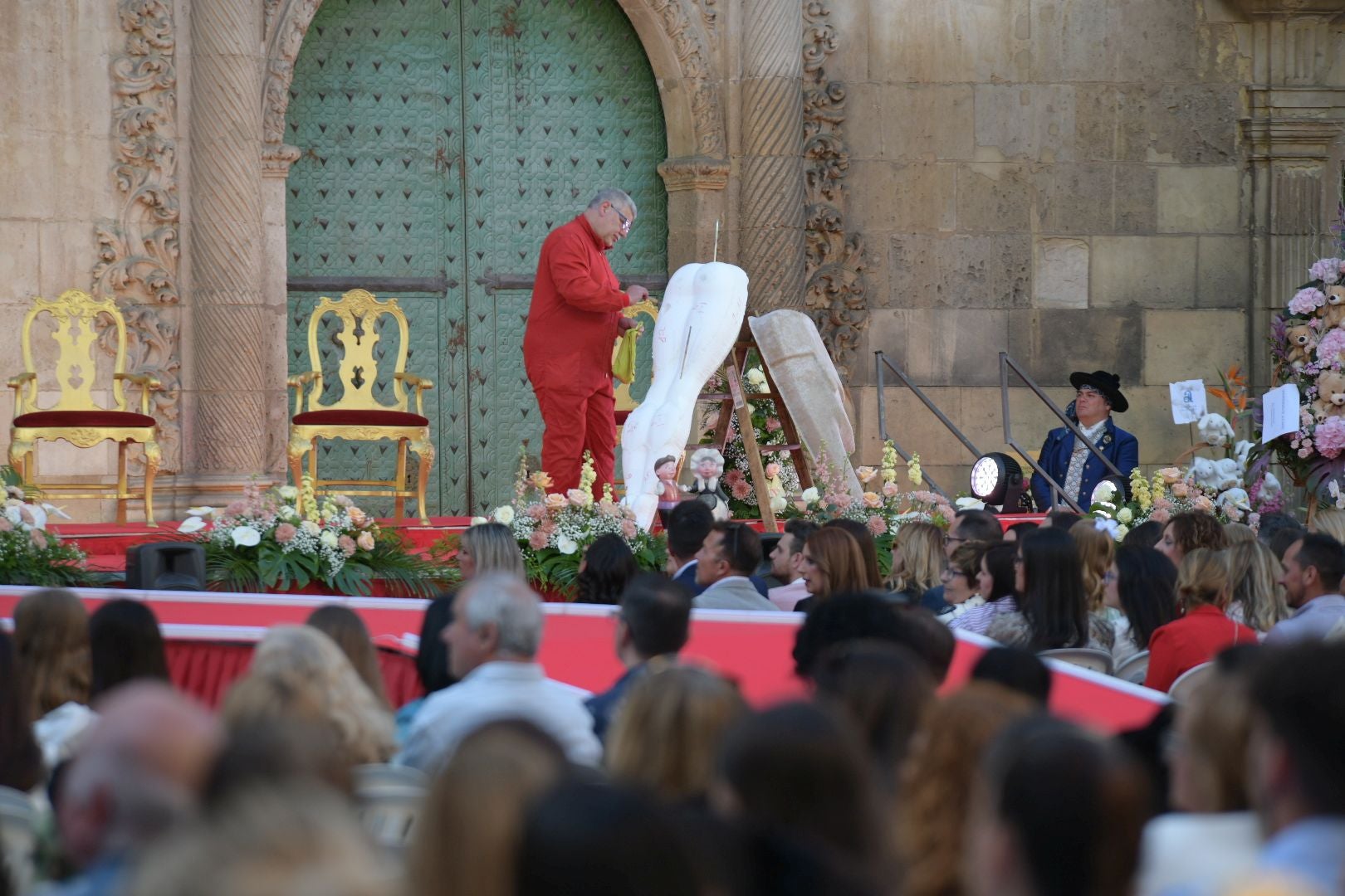 Así ha sido la vuelta de la proclamación de la bellea del foc al Ayuntamiento de Alicante
