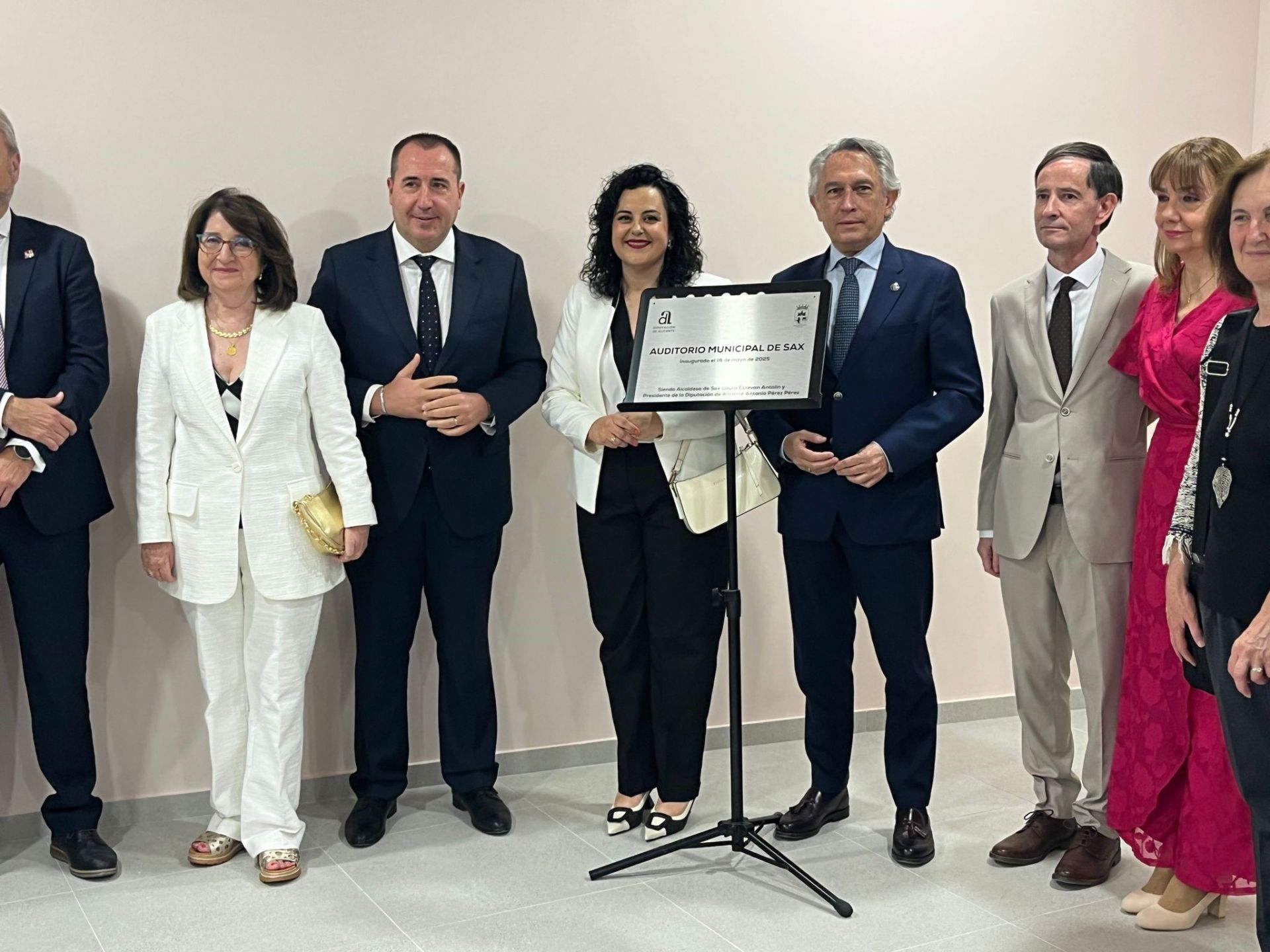 Inauguration of the new auditorium with authorities.