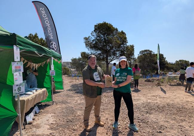 Reconocimiento en la reforestación de Alicante Renace en Orgergia.