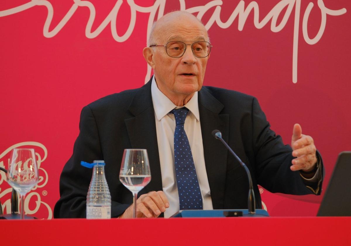 Oliu defiende desde Alicante la independencia de Sabadell frente a la OPA de BBVA