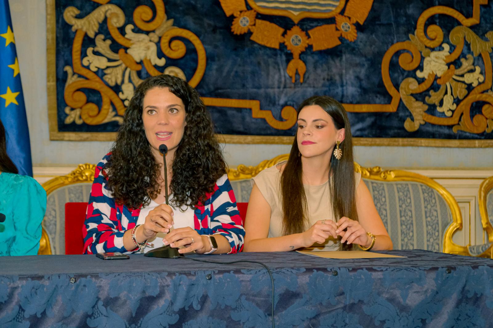 Así ha sido la presentación del cartel de las Hogueras de Alicante y del pregonero