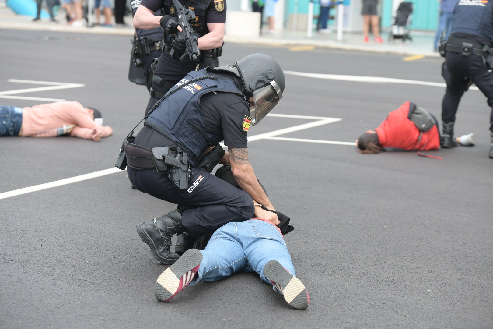 Las imágenes más impactantes del simulacro antiterrorista en Alicante