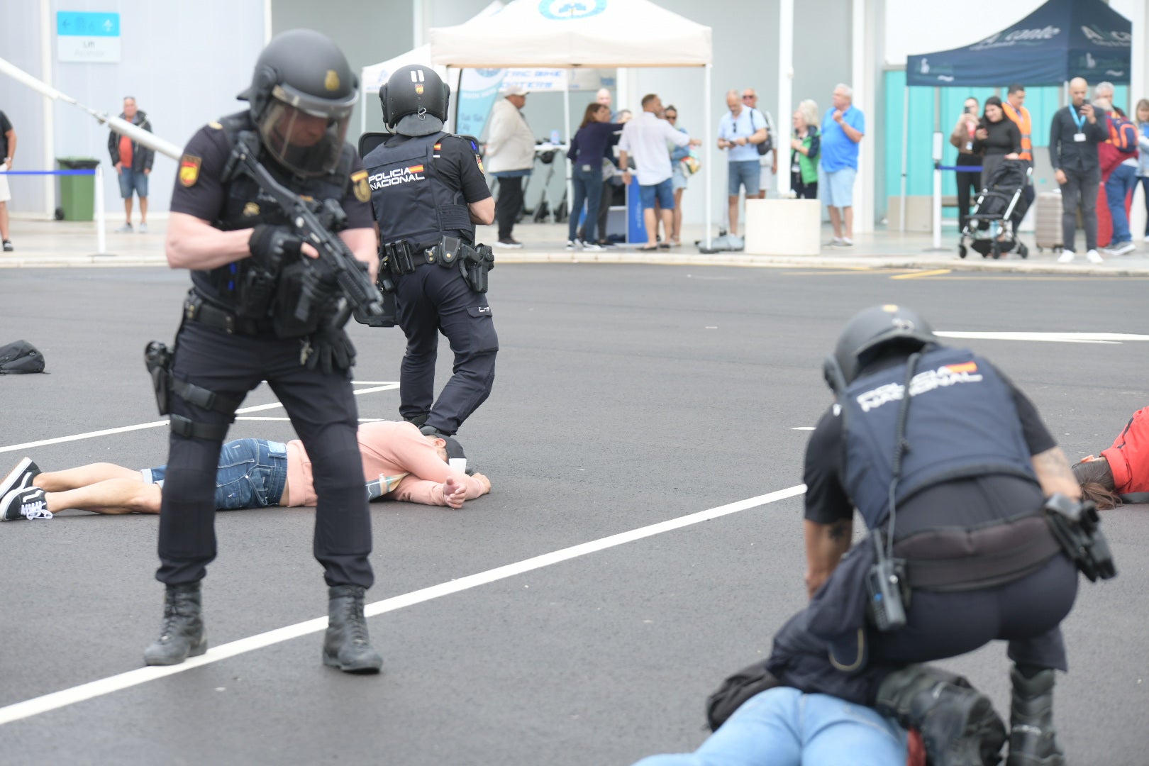 Las imágenes más impactantes del simulacro antiterrorista en Alicante
