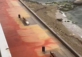 Estado del pavimento de la Finca Adoc tras las lluvias.