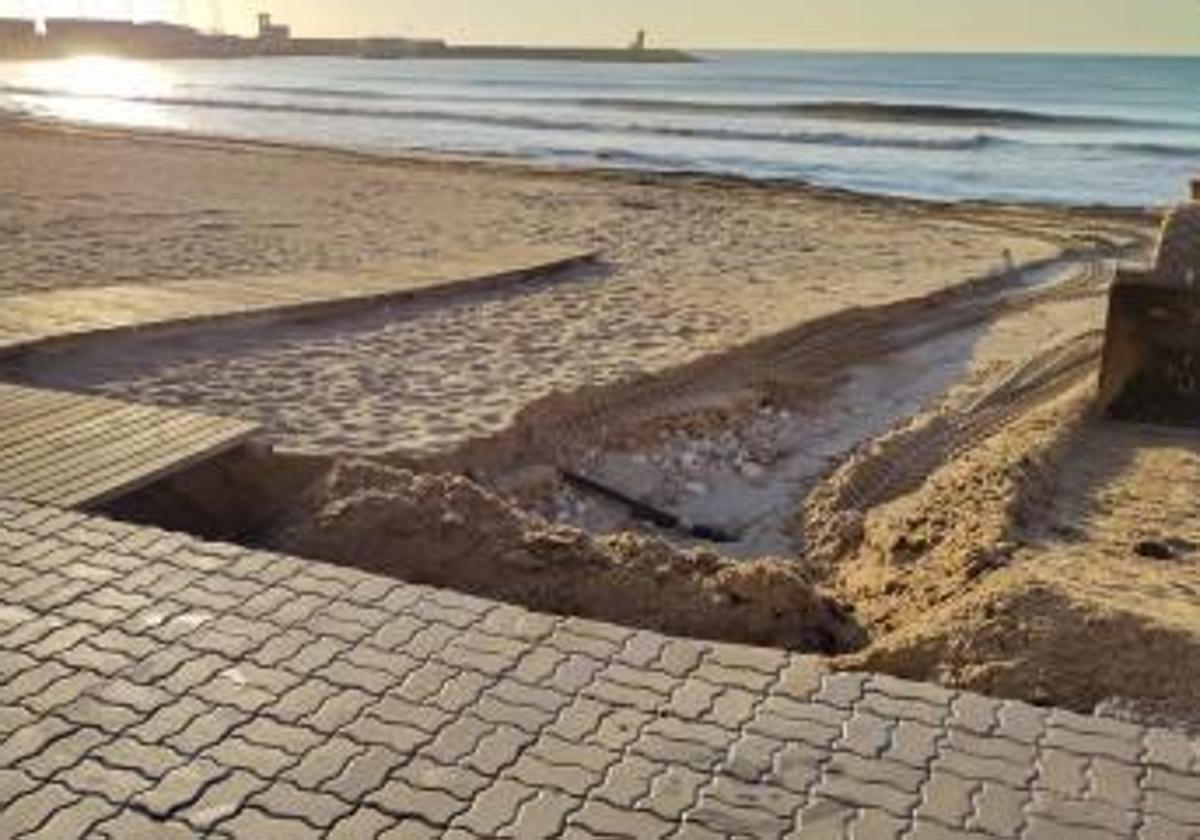 Las playas de El Campello se ponen a punto para recibir a los turistas